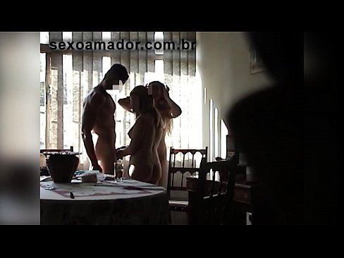 ❤️ Amigos sexuais convidam um homem gigante e um ménage à trois com ele ❤ Porno vídeo em pt.tvmarket.top ❌