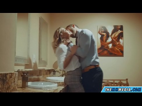 ❤️ Quando uma loira peituda o seduz numa casa de banho pública ❤ Porno vídeo em pt.tvmarket.top ❌